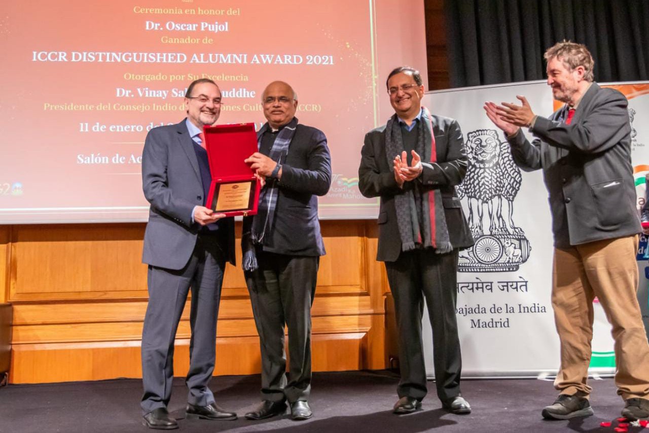ICCR premia al director del Instituto Cervantes de Nueva Delhi