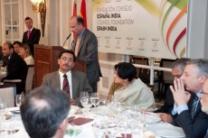Speech by Mr. José Eugenio Salarich, General Secretary of the FCEI. In the center, Ms. Sujata Mehta, India's Ambassador to Spain