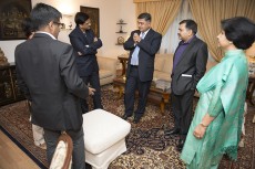 El embajador de India en España recibió en su residencia a los Líderes Indios