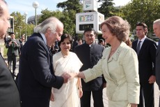 Antonio Escámez saluda a S.M. la Reina doña Sofía