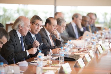 El presidente de la FCEI, Antonio Escámez, y el secretario general, Manuel Cacho, en un momento de la reunión.