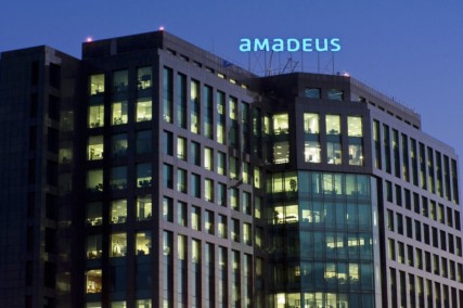 Amadeus y Air India firman un nuevo acuerdo de distribución