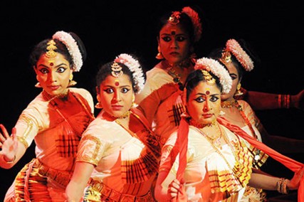 Teatros del Canal acoge un espectáculo único donde resaltan las raíces indias 
