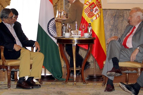 Reunión de los Ministros de Asuntos Exteriores español e indio